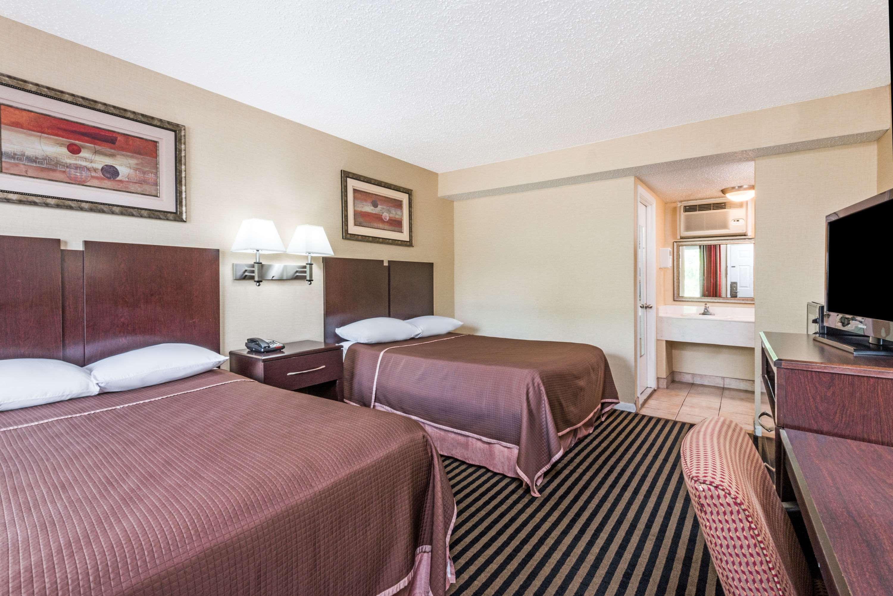 Howard Johnson By Wyndham Rocky Hill Exterior foto